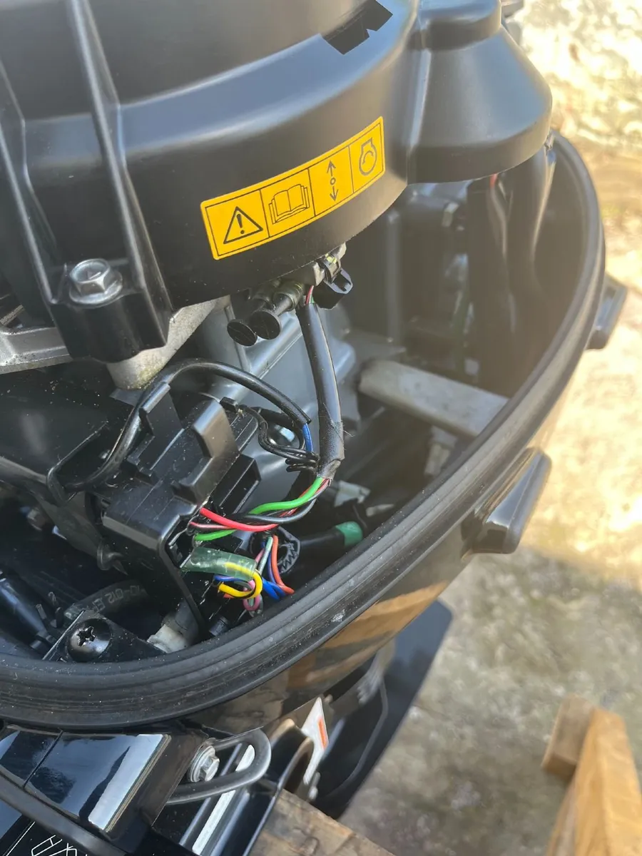 Suzuki 9.9 outboard 4 stroke short shaft - Image 3