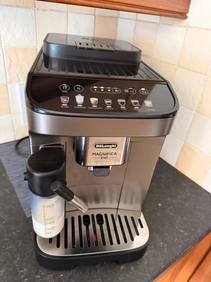 Delonghi Magnifica Evo - Image 2