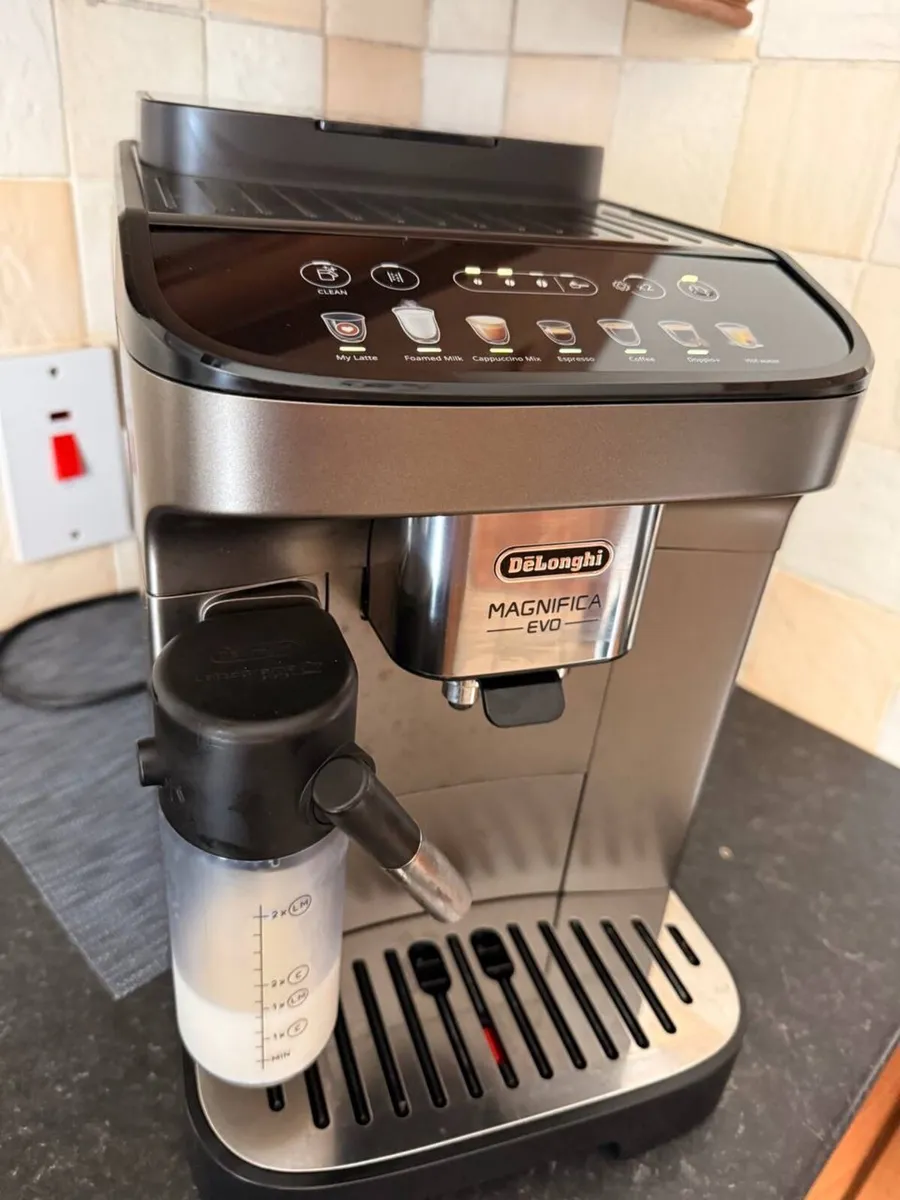 Delonghi Magnifica Evo - Image 3