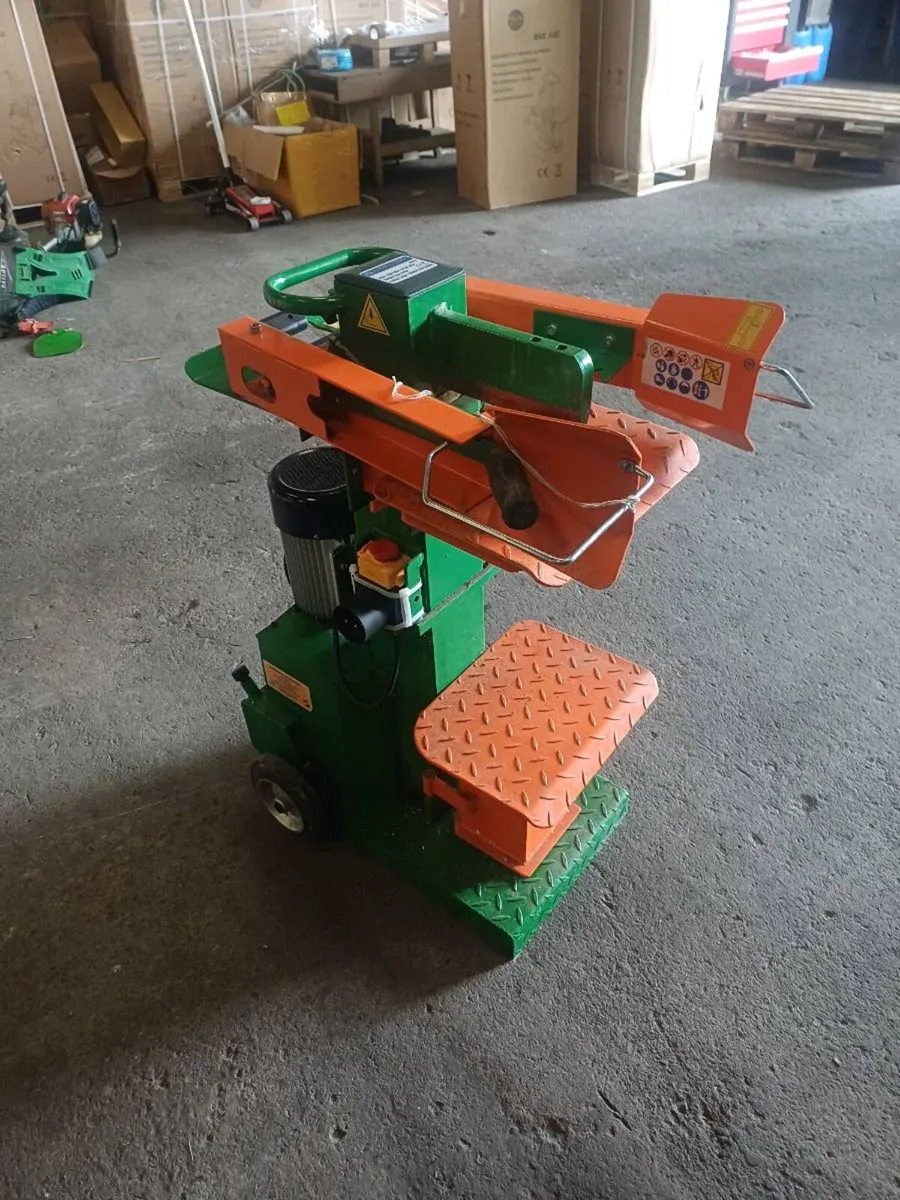 10 Ton Max Axe Electric Log Splitter - Image 1