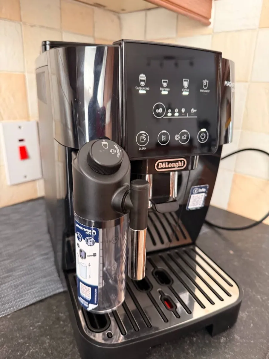 Delonghi Magnifica Start - Image 1