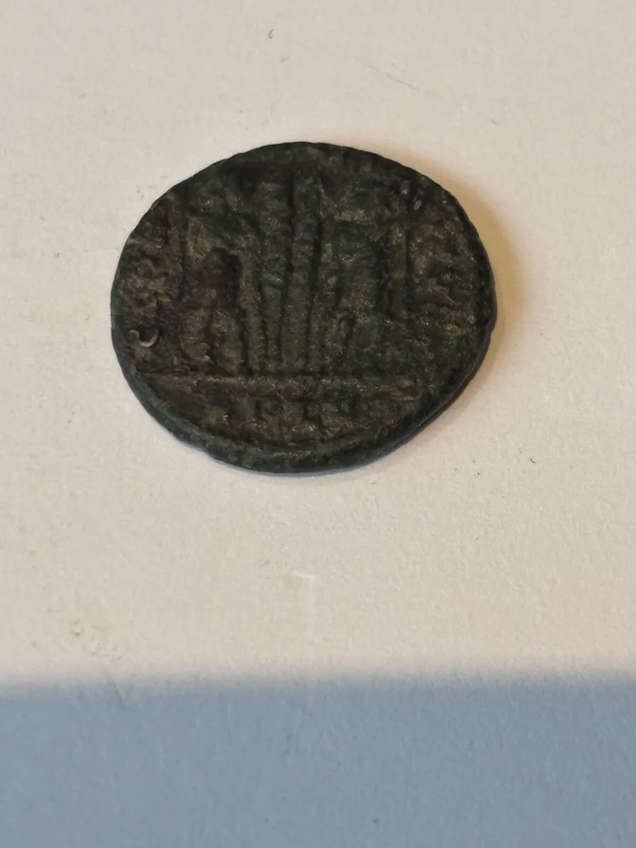 Bronze Roman coin 337 AD - Image 1