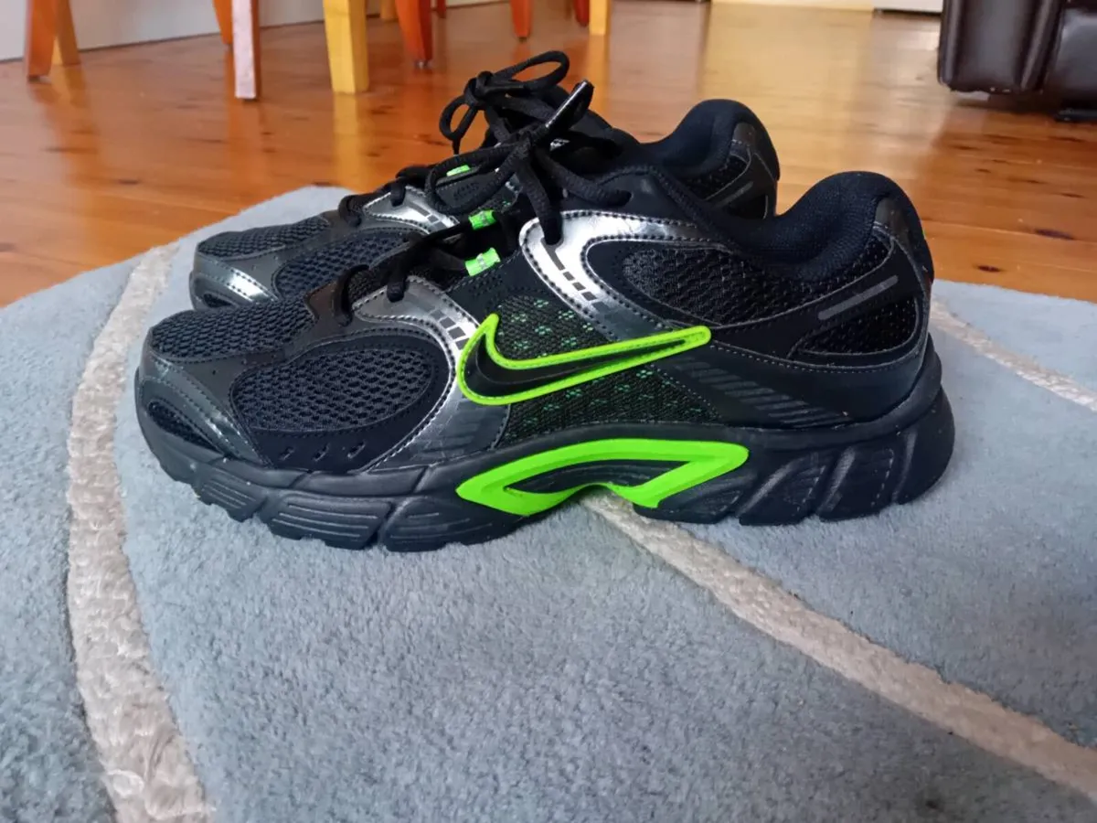 Mens runners - Image 1