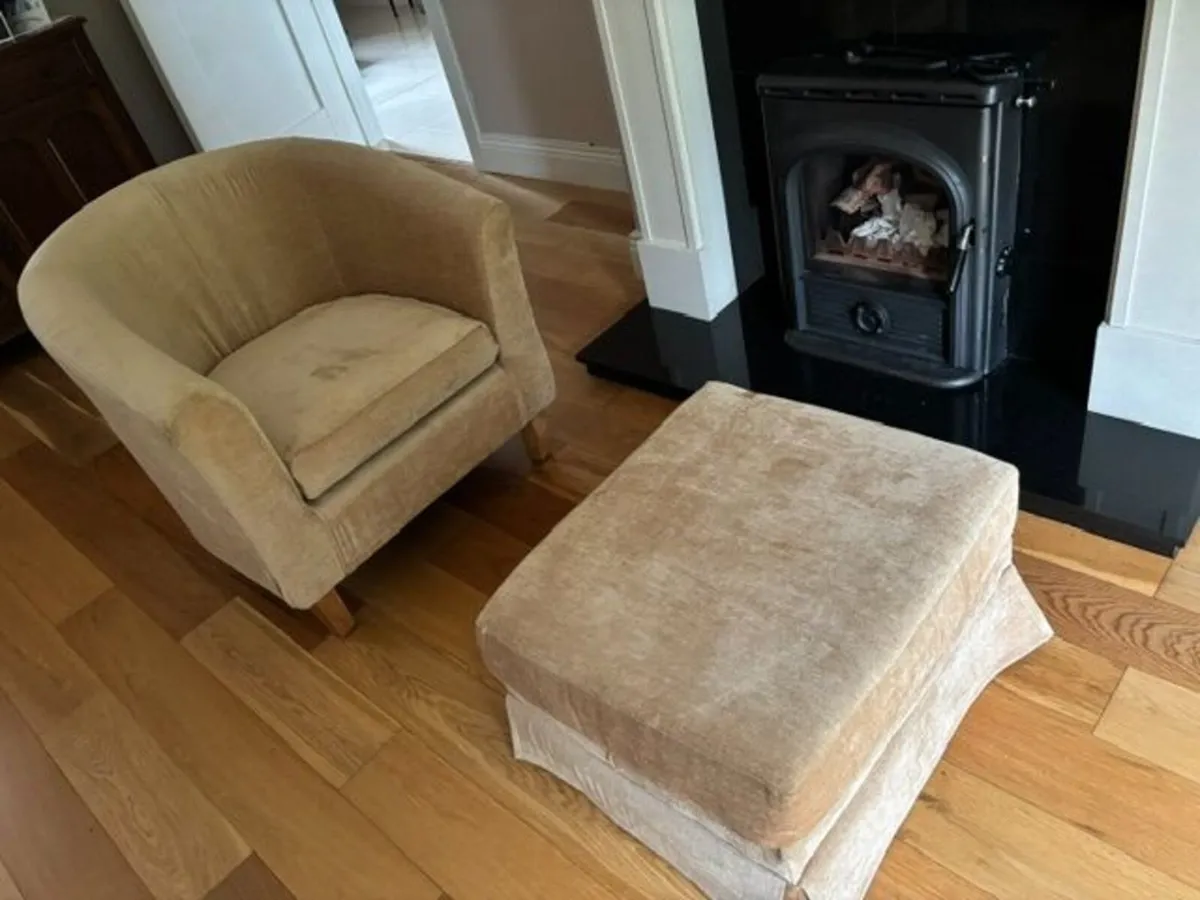 Elegant chair & foot stool - Image 2