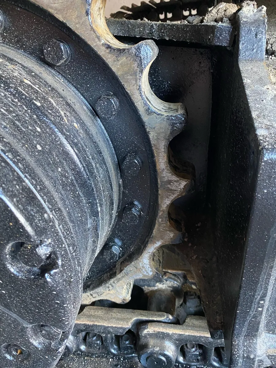 Excavator - Image 4