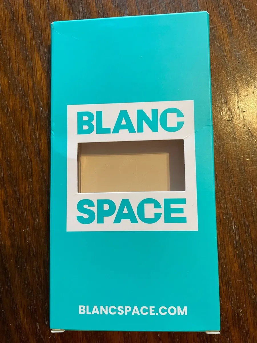 iPhone 12 cover “Blanc Space” - Image 1