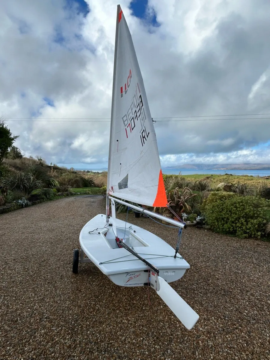 Laser 4.7 & Road trailer - Image 1