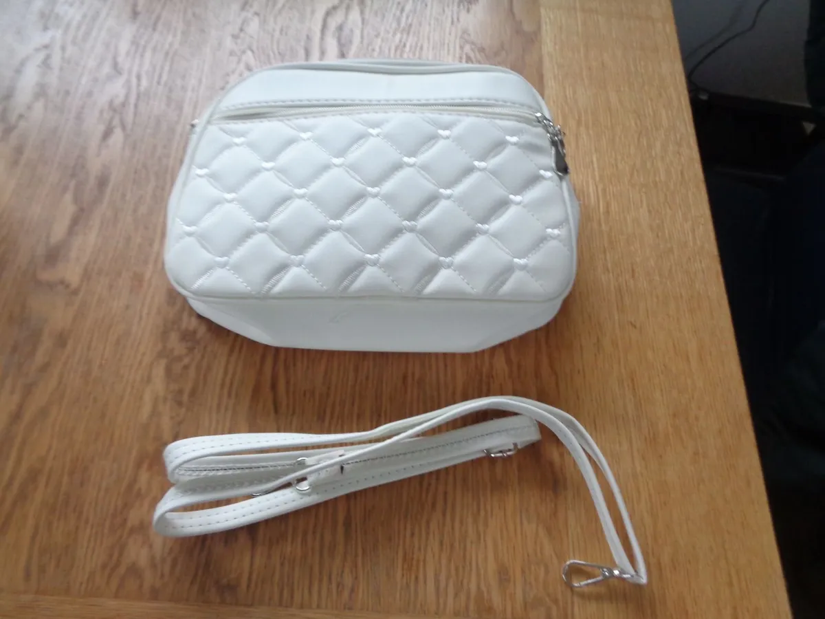 Ladies Shoulder Bag for Sale - Image 4