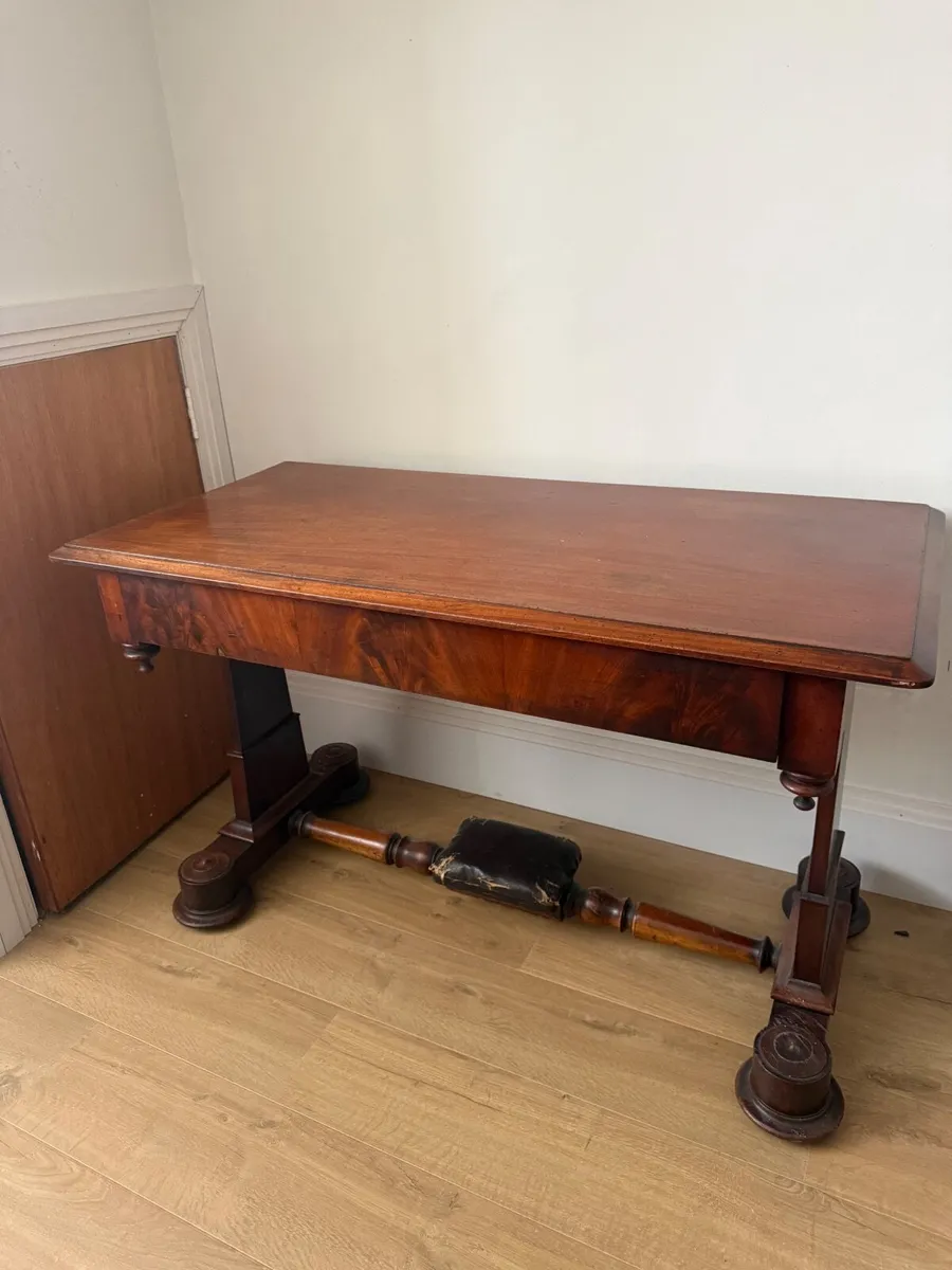 Antique desk - Image 4