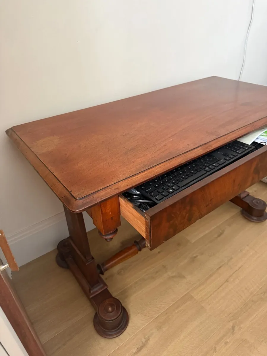 Antique desk - Image 3