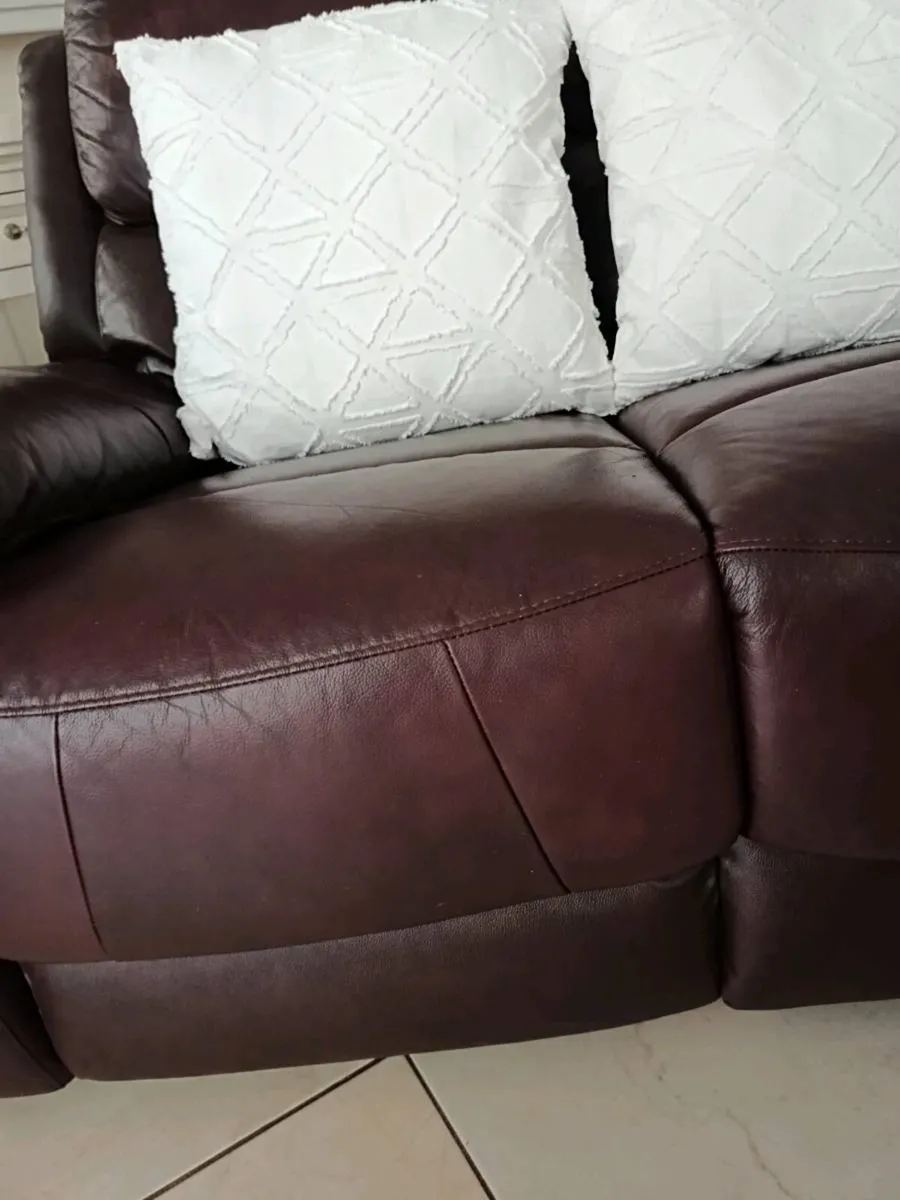 2 seater leather sofa - Image 3