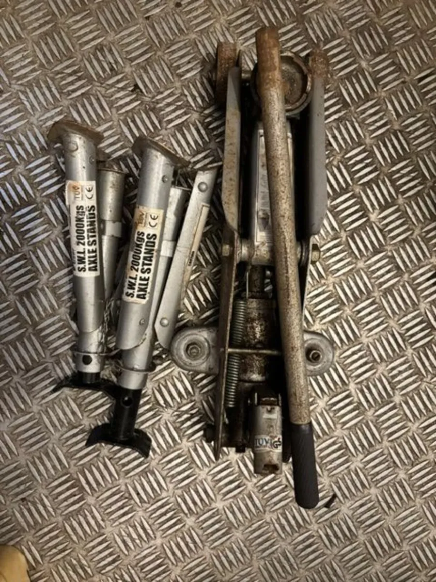 Car jack & axle stands - Image 2