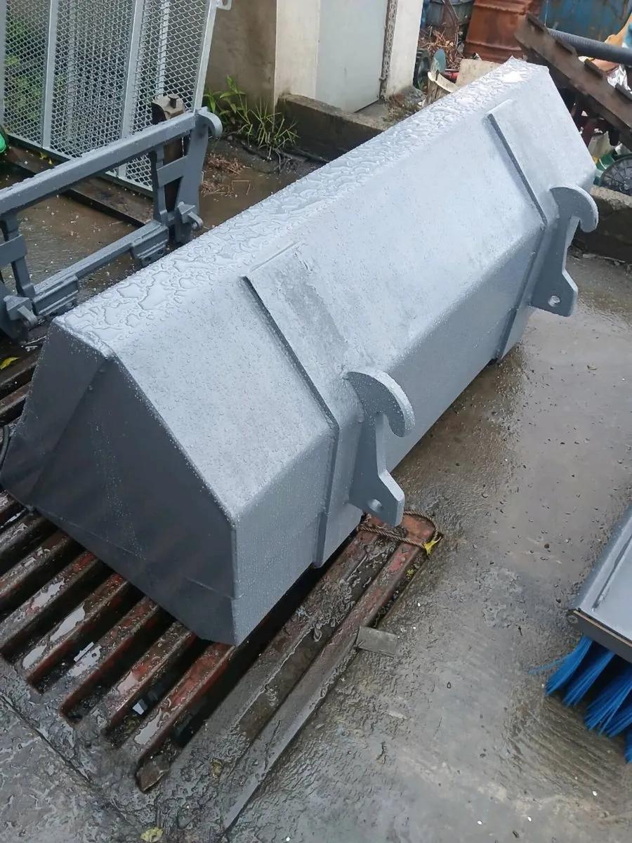 5ft bucket - Image 1