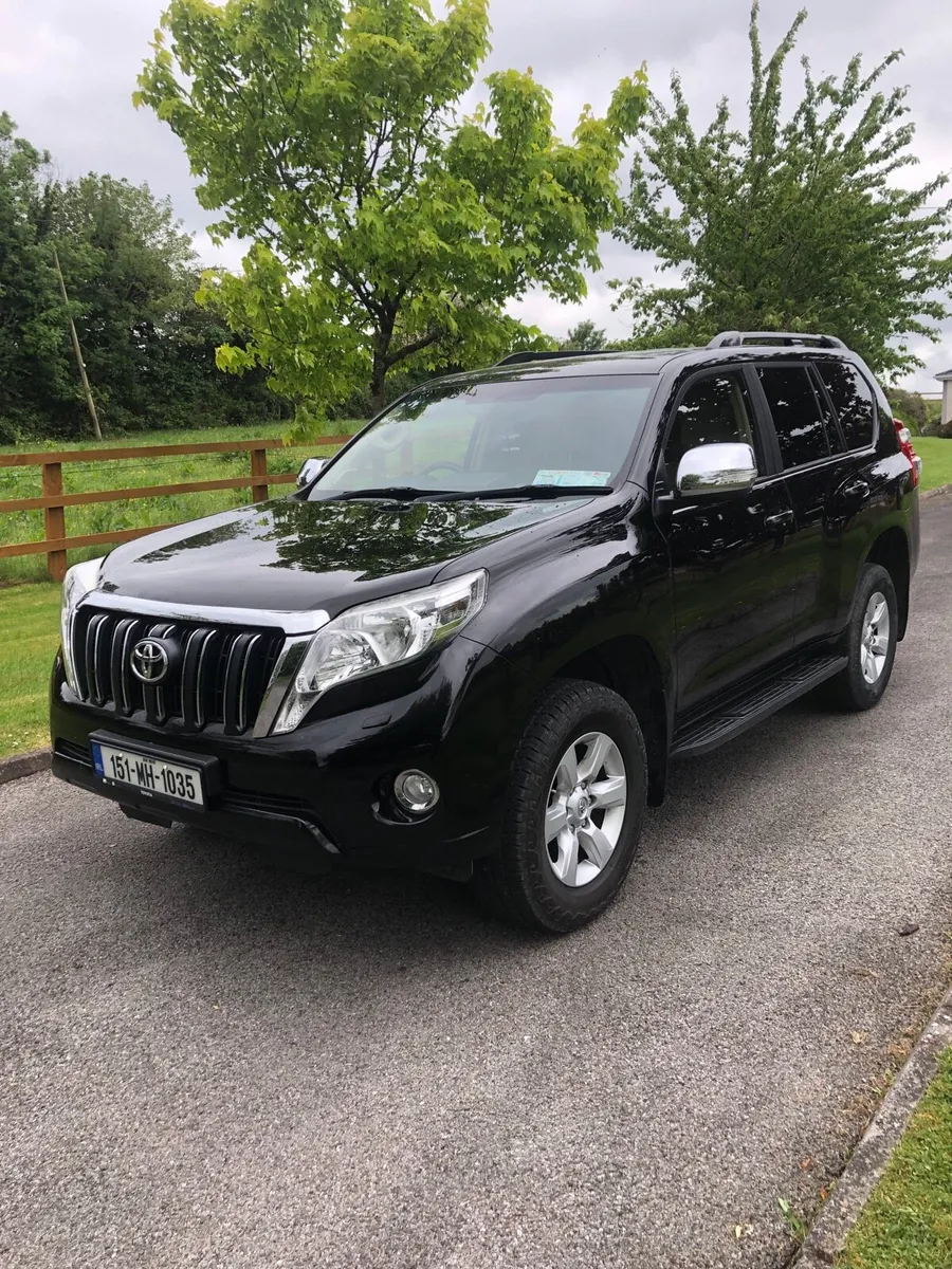 2015 Toyota Landcruiser 3.0 D4D 5 crew cab auto - Image 2