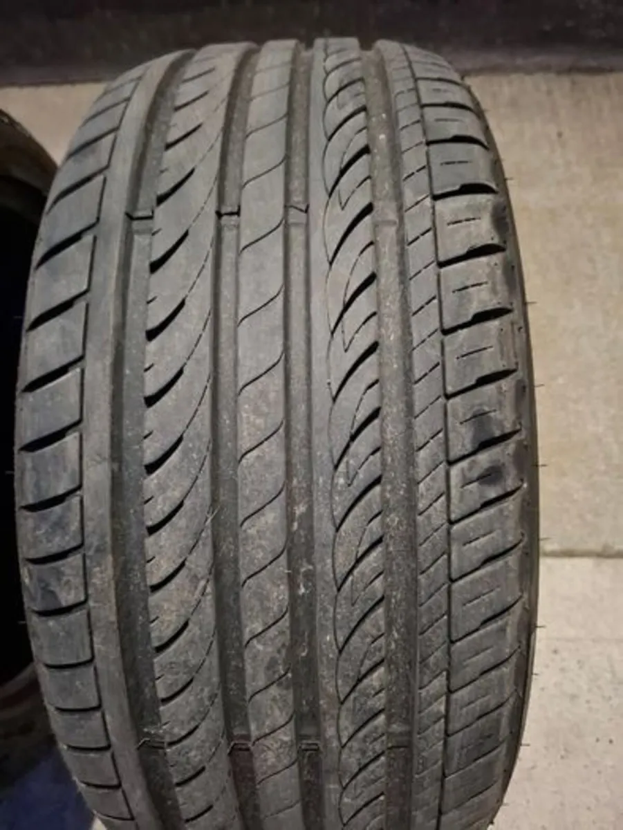 2 x 245/45 ZR R 17" 95W Tyres - 145KLMs - AS NEW - Image 3