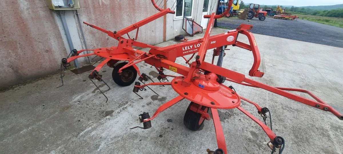 Lely lotus 300 tedder/rake - Image 3