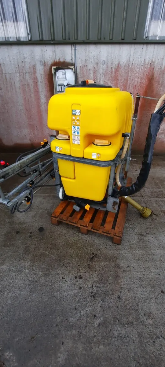 Allmann 300 litre sprayer 8m boom - Image 2
