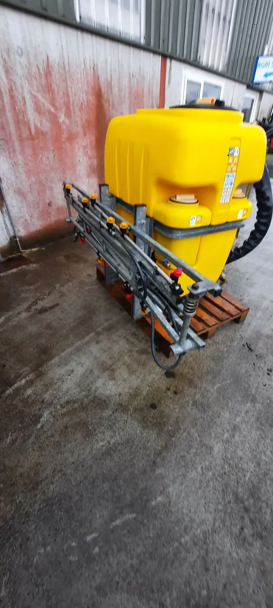 Allmann 300 litre sprayer 8m boom - Image 3