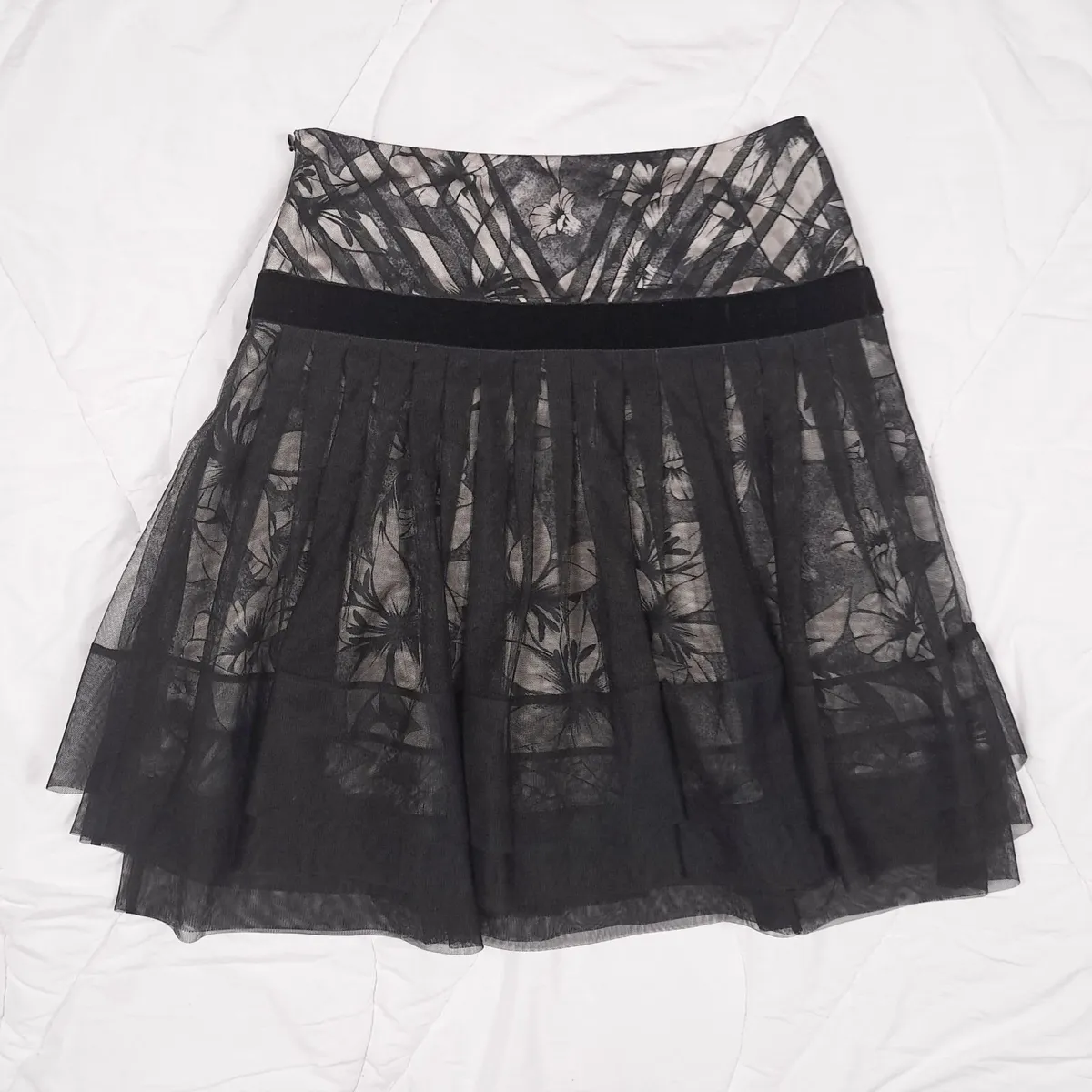 Karen Millen Black Floral Tulle Mini Skirt 12UK - Image 4