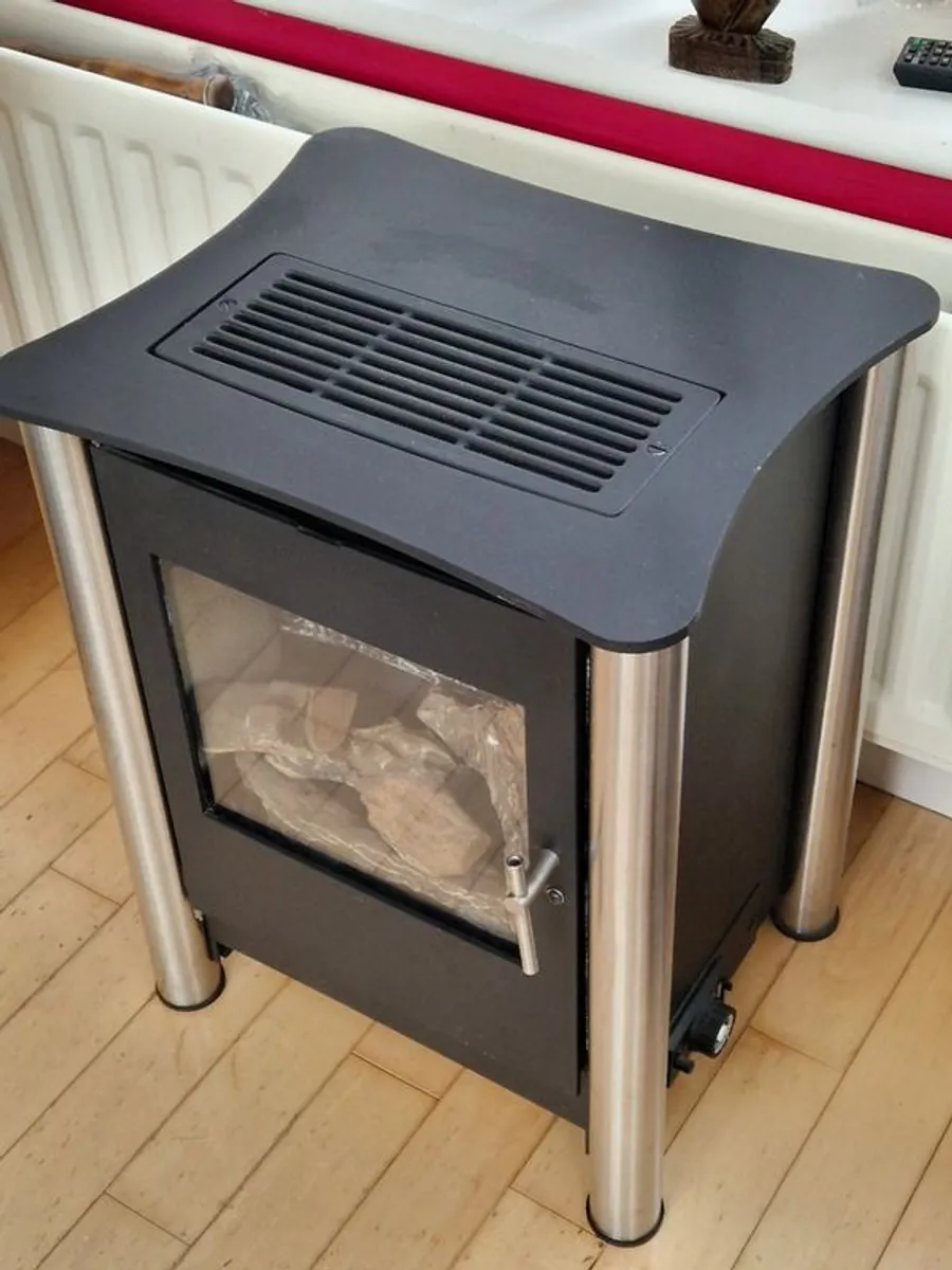 Flueless Gas Stove - Image 2