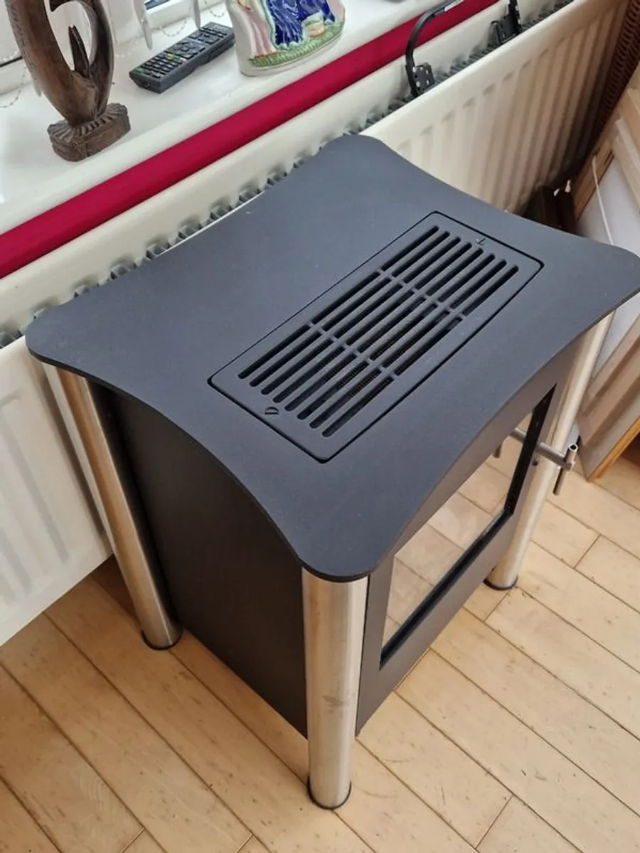 Flueless Gas Stove - Image 3