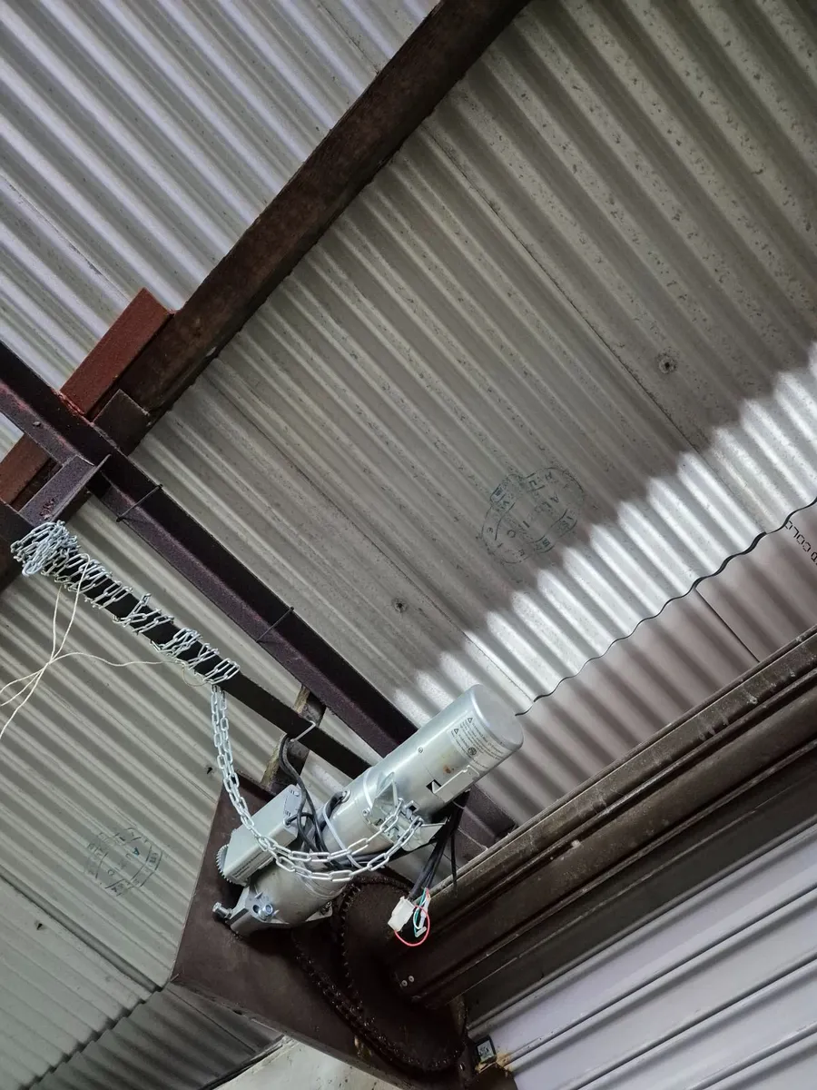 Big steel industrial roller door - Image 2