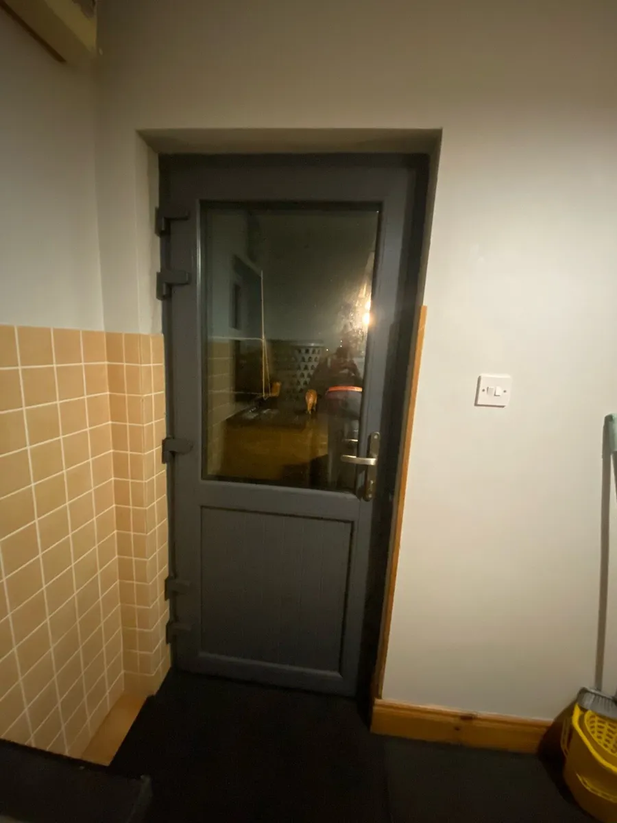 Door - Image 2