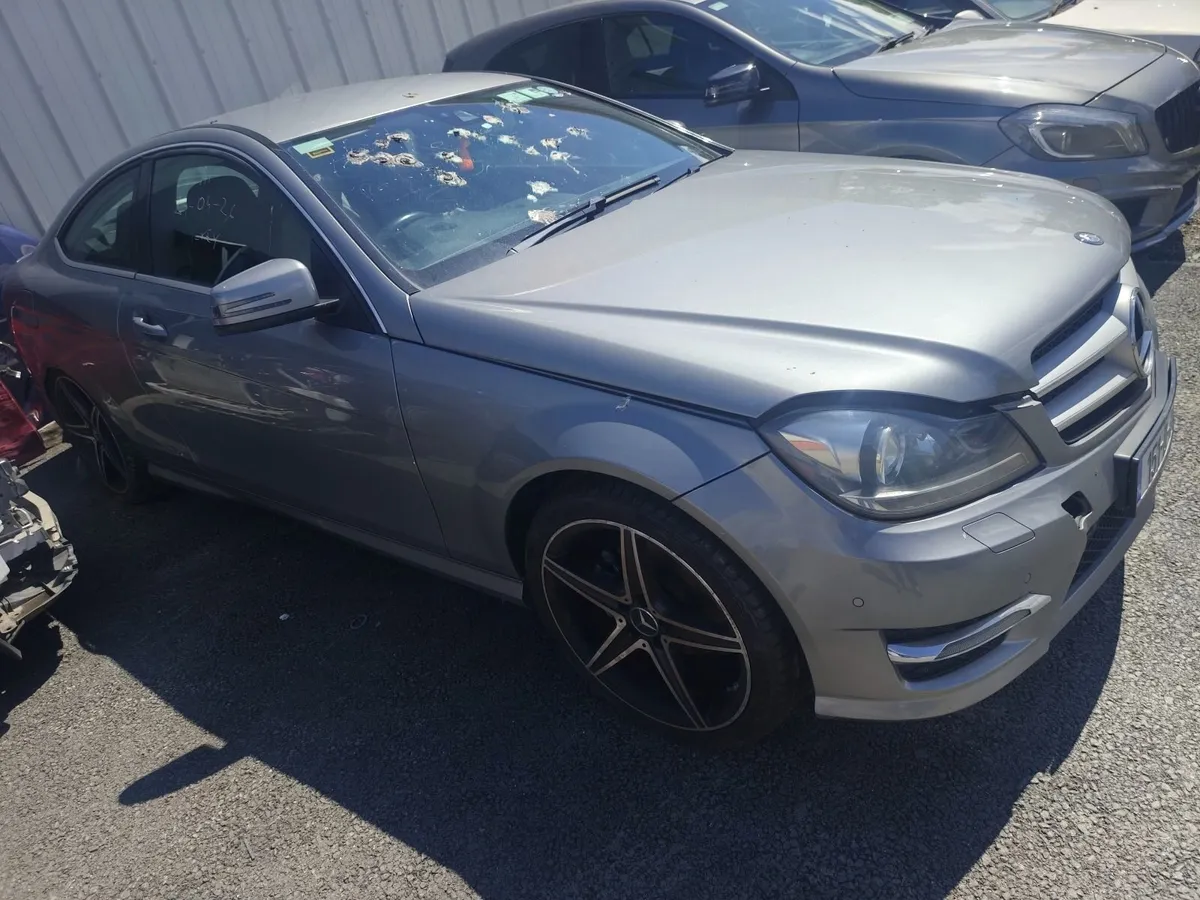 2015 mercedes c Class auto - Image 1