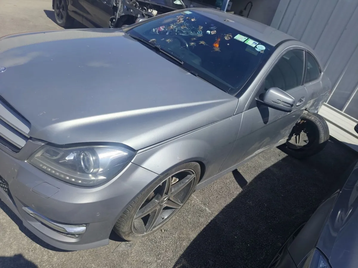 2015 mercedes c Class auto - Image 4