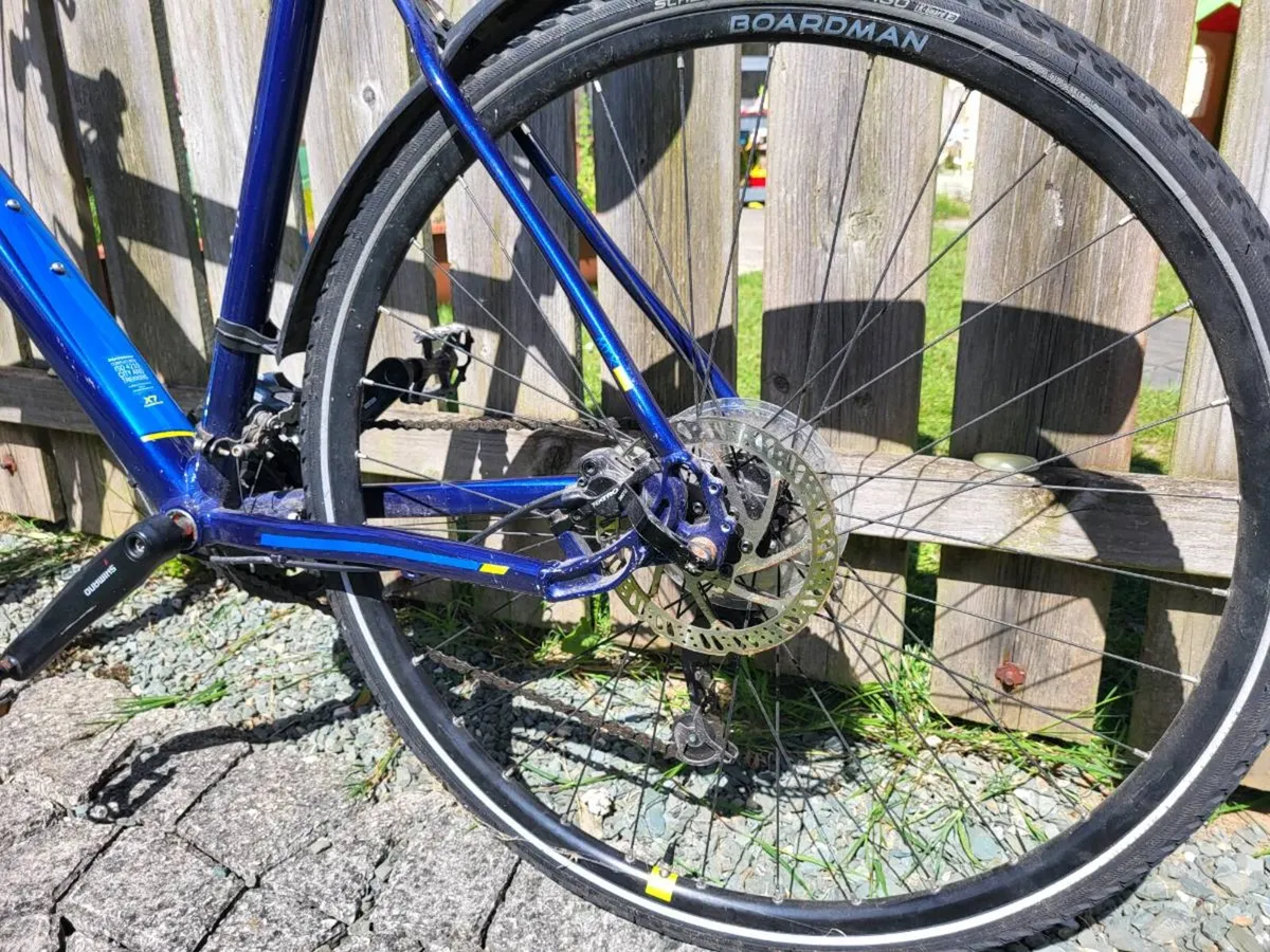 Hybrid Bike - Image 2