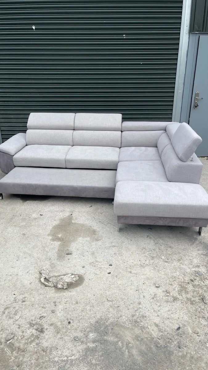 Large corner sofa/sofabed - Image 2