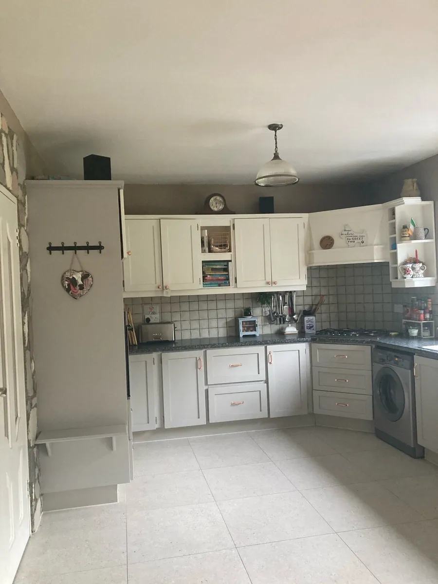 Kitchen Complete - Image 1