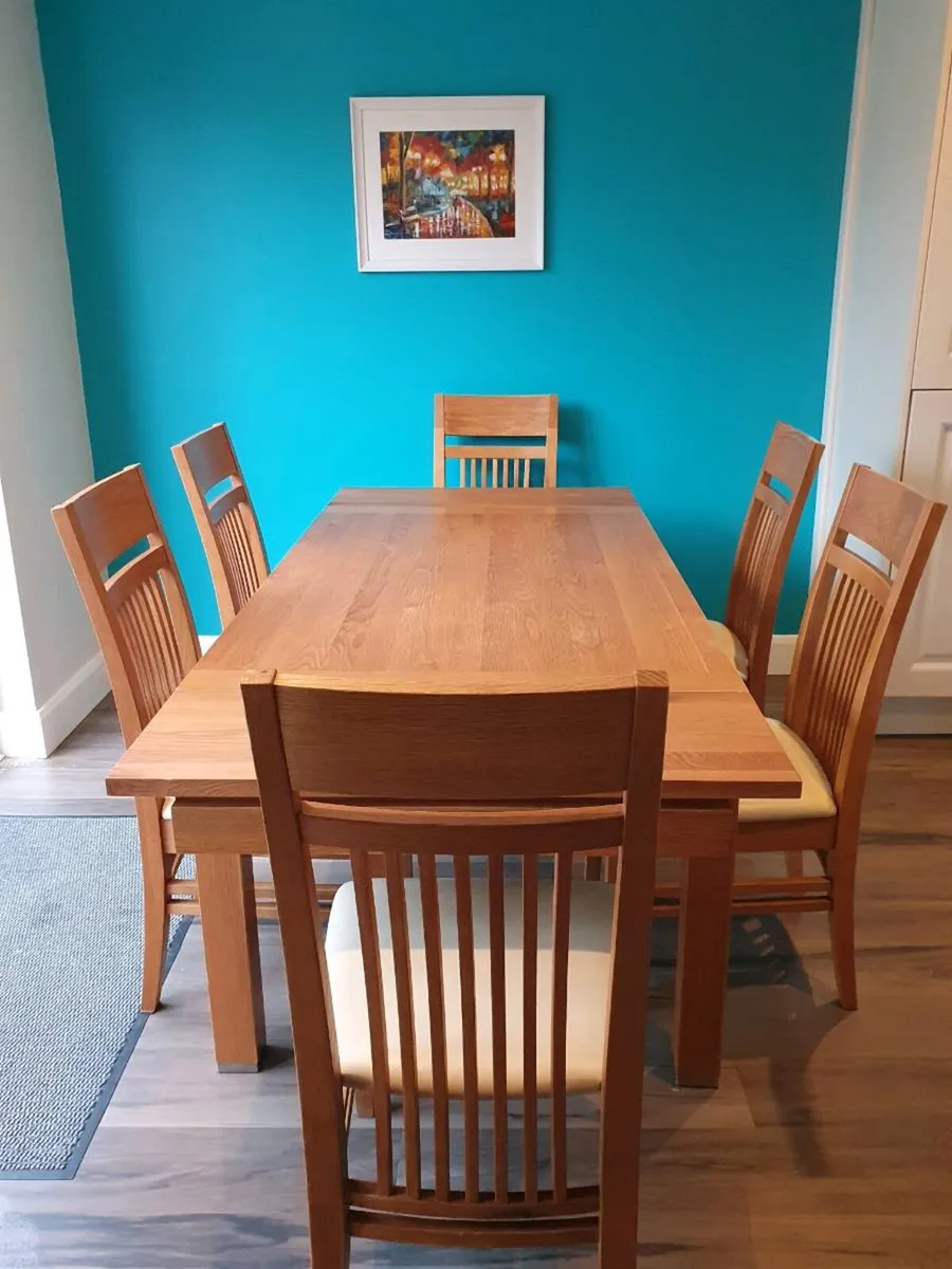 Solid Oak Dining table and chairs - Image 3