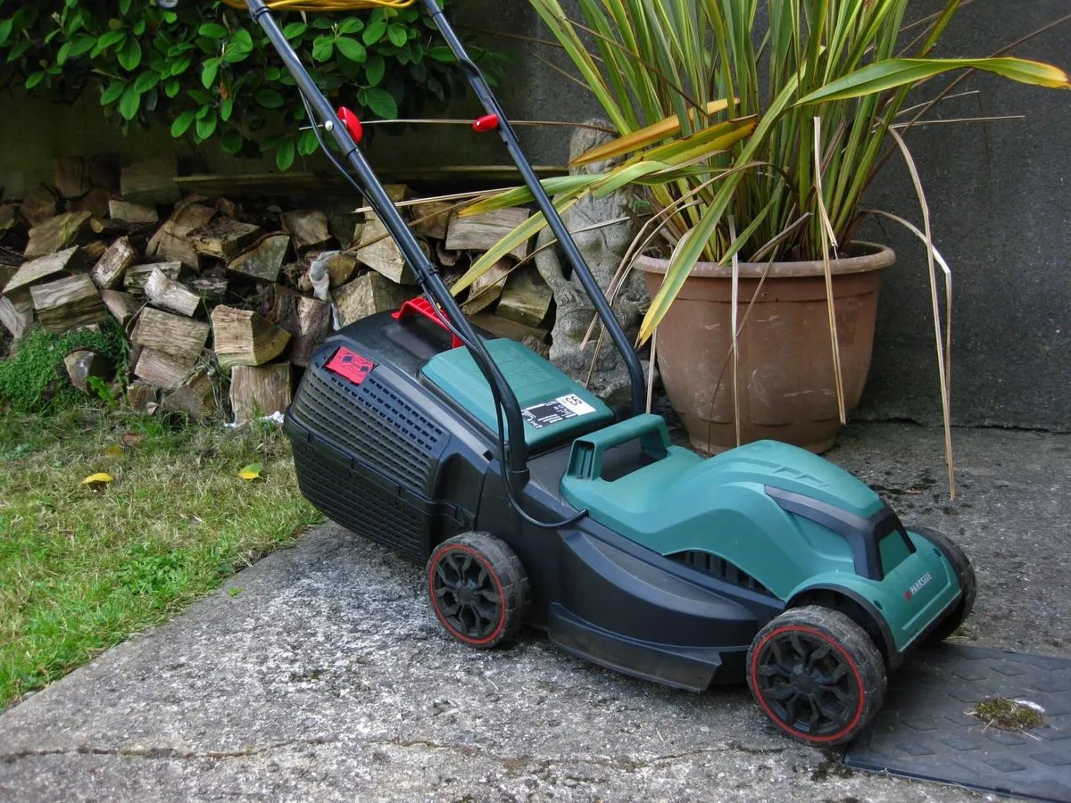 Spotless 2023 Parkside Quality Electric Mower. - Image 1