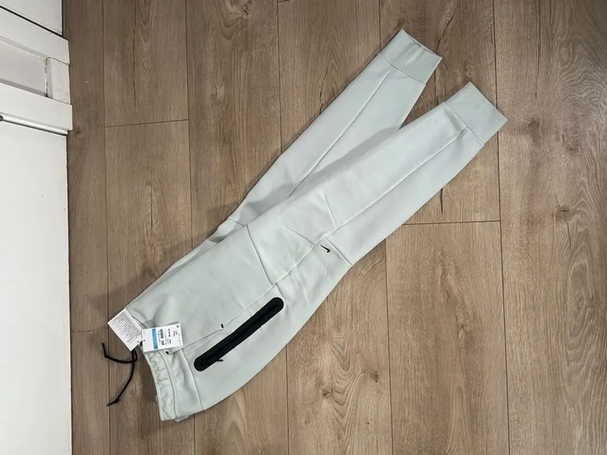 Nike tech tracksuit - Image 3