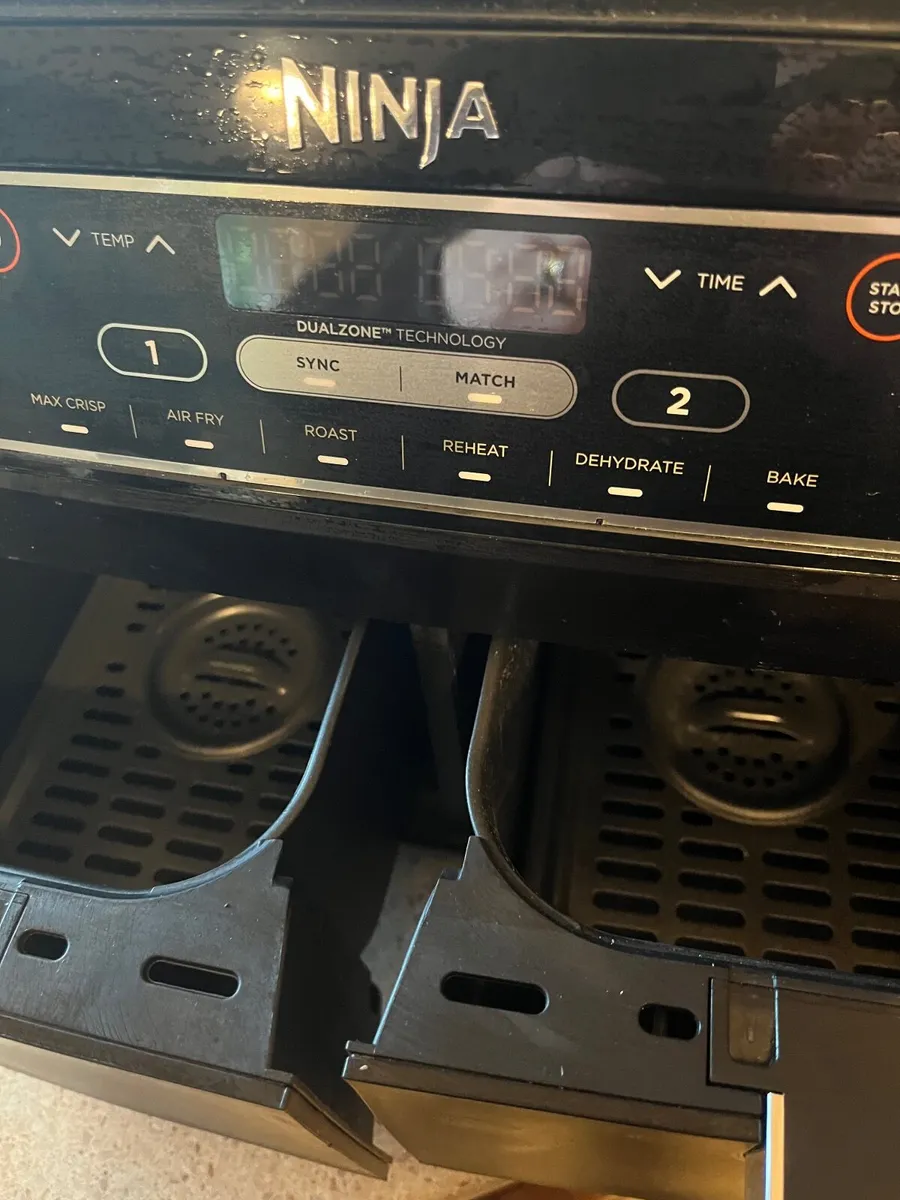 Air fryer - Image 1