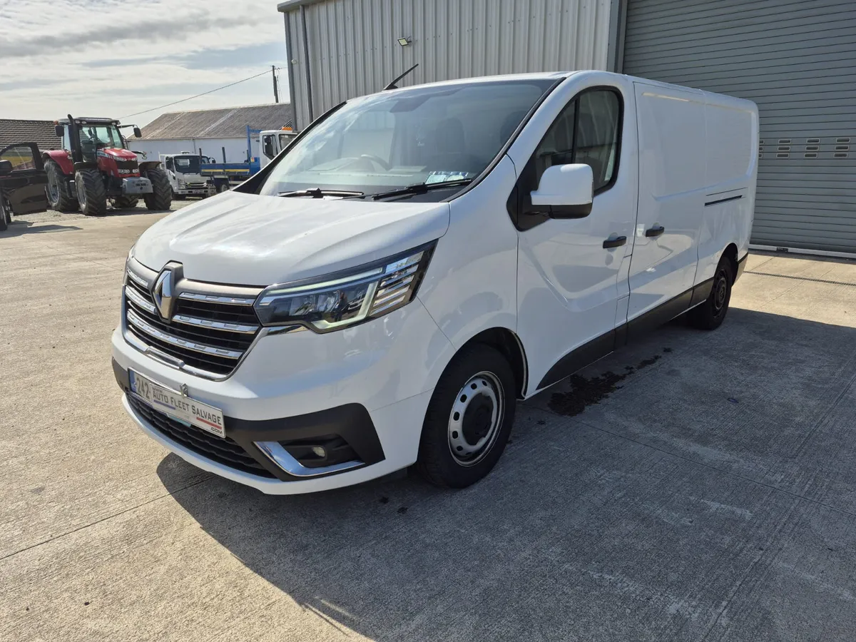 242  RENAULT TRAFFIC LWB 2.0 DCI 130 BHP - Image 3