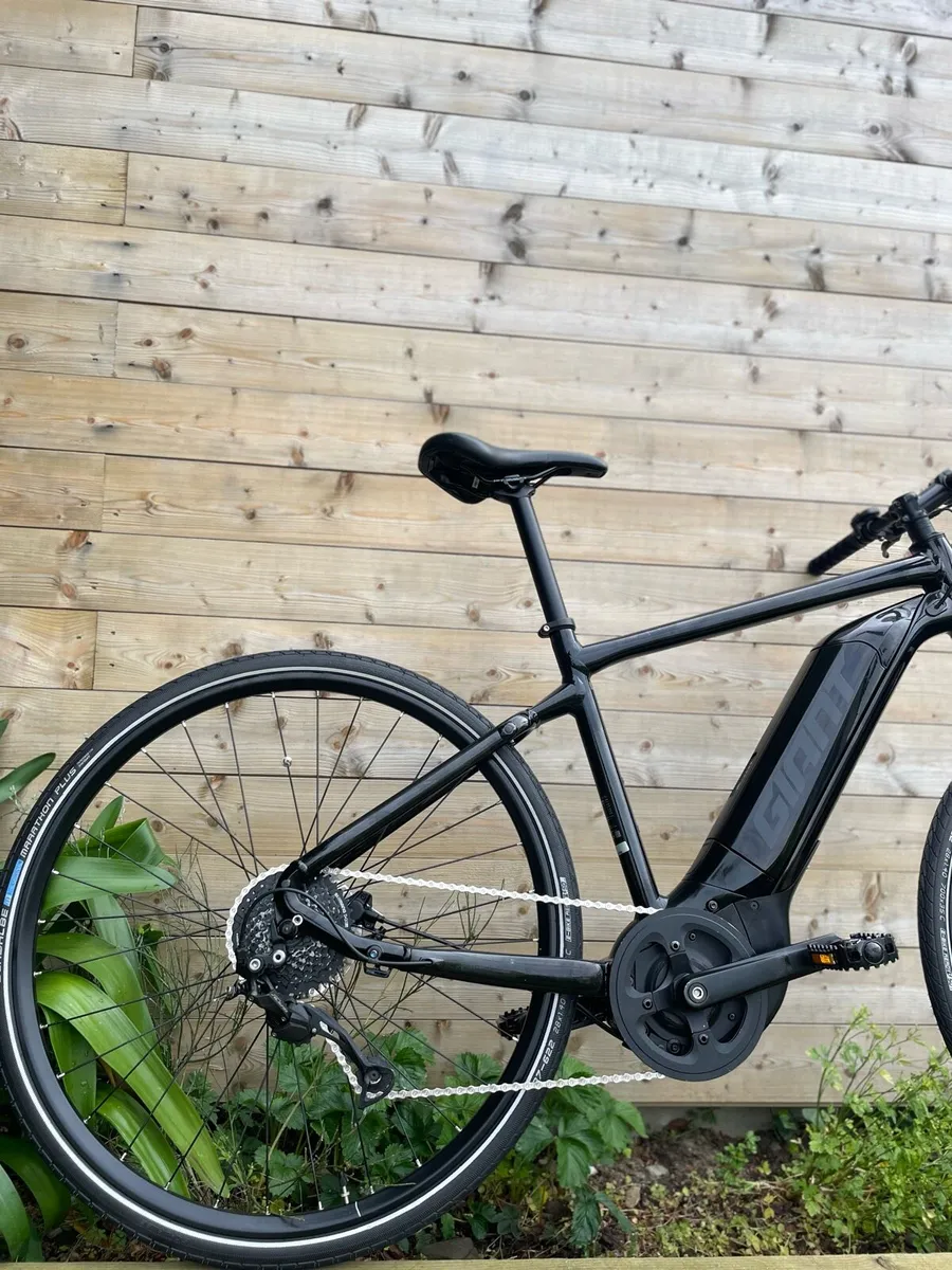 GIANT Electric Bike - Image 4
