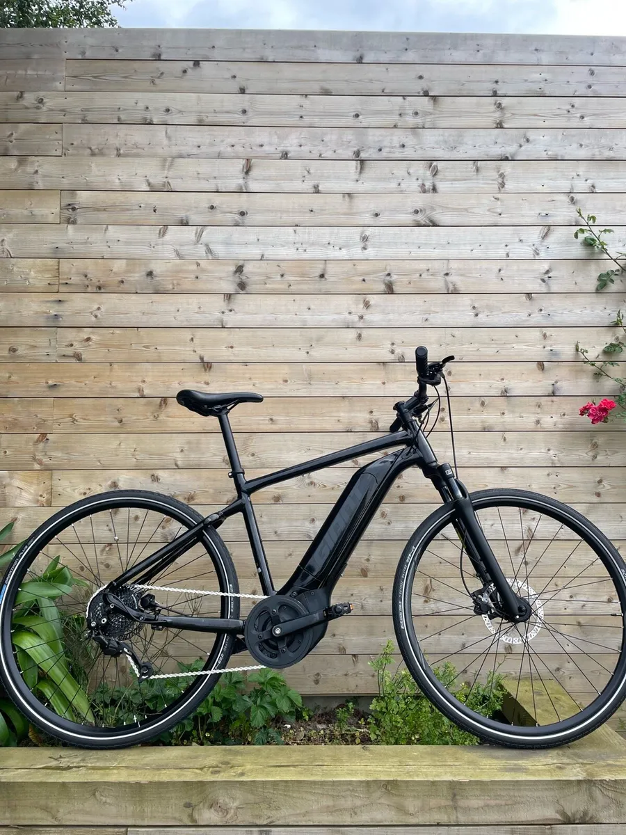 GIANT Electric Bike - Image 1