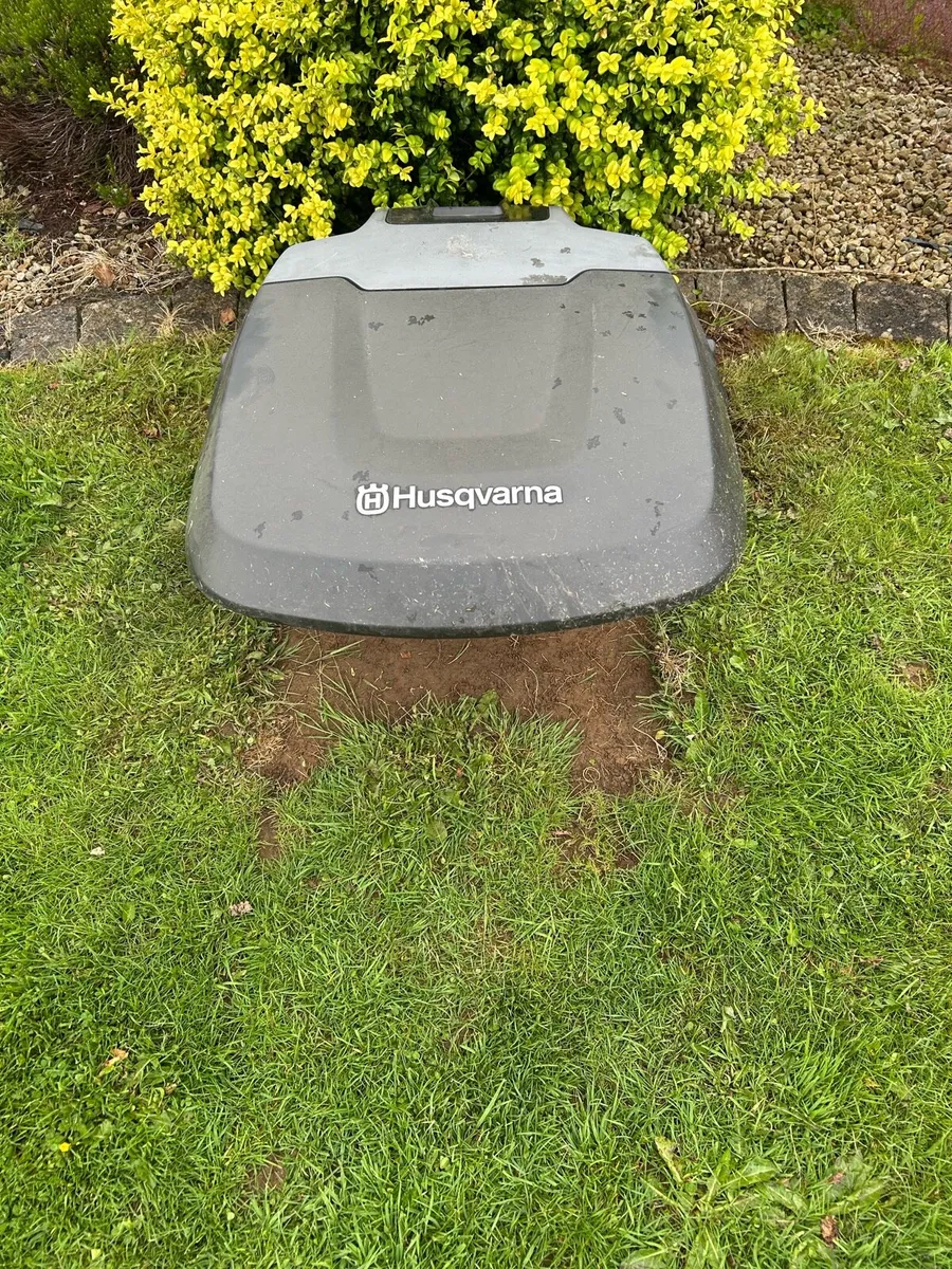 Husqvarna Automower Garage - Image 2