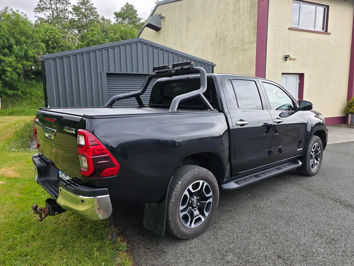 2021 Toyota Hilux Invincible.4 d4d - Image 3