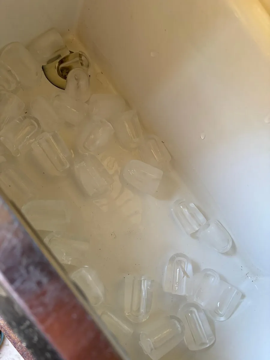 Ice machine pub / restaurant catering equipment - Image 2