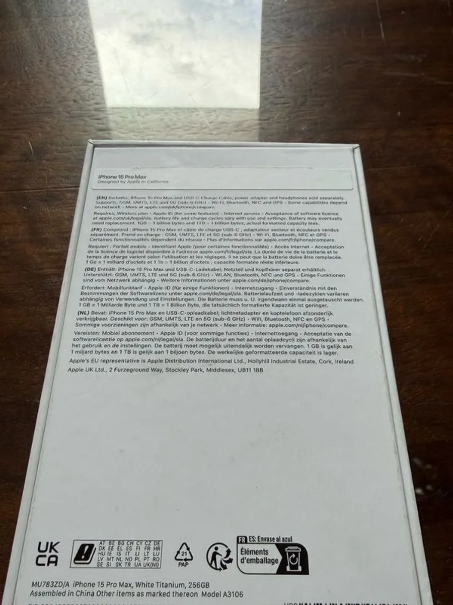iPhone 15 Pro Max, White Titanium, 256GB - Like New - Image 3