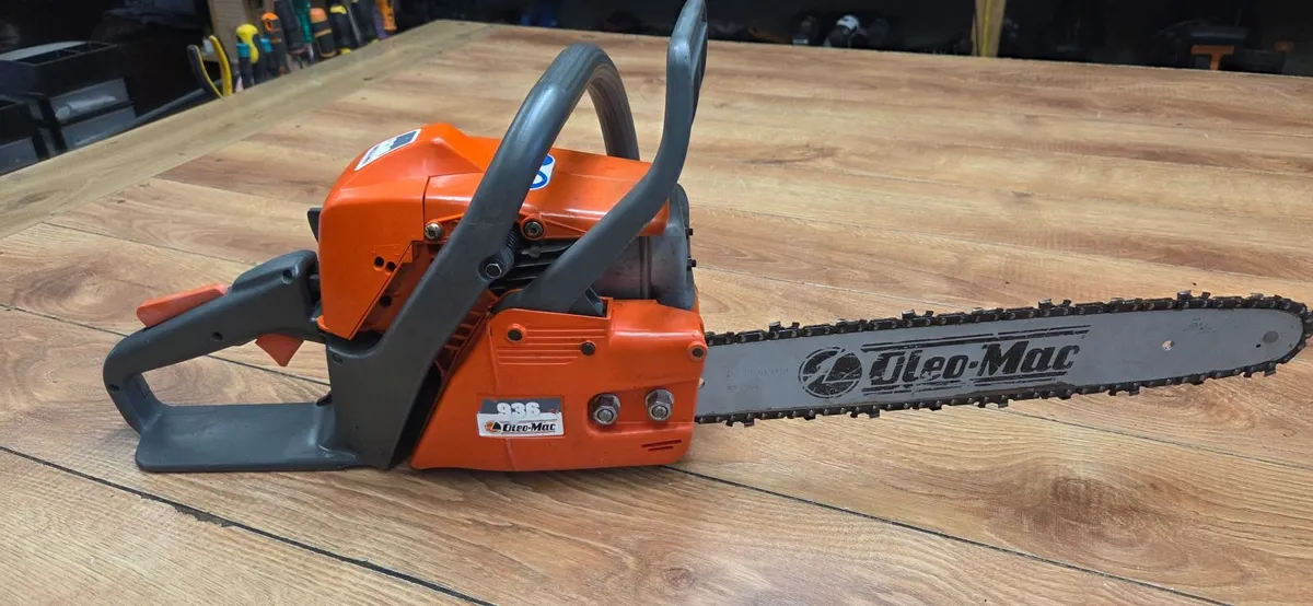 Oleo-Mac Chainsaw - Image 3
