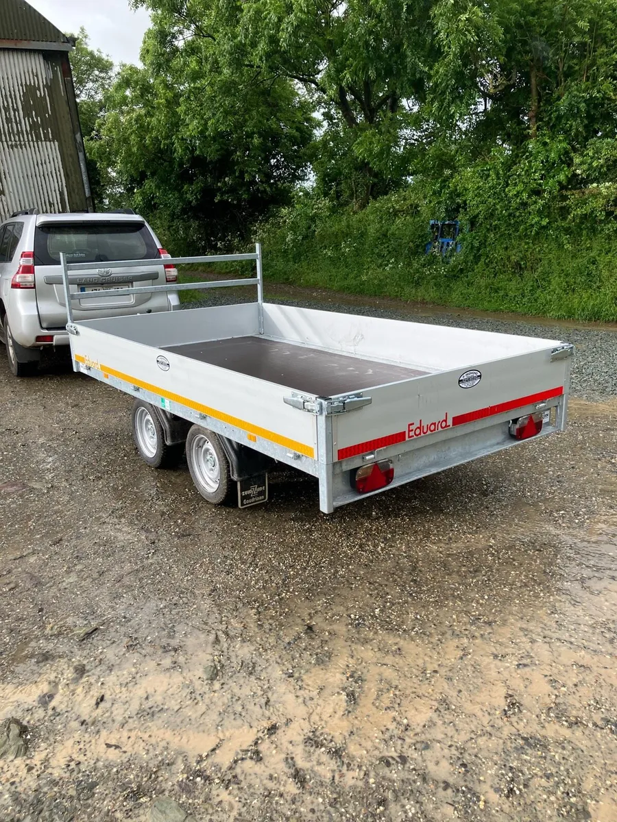Trailer - Image 1