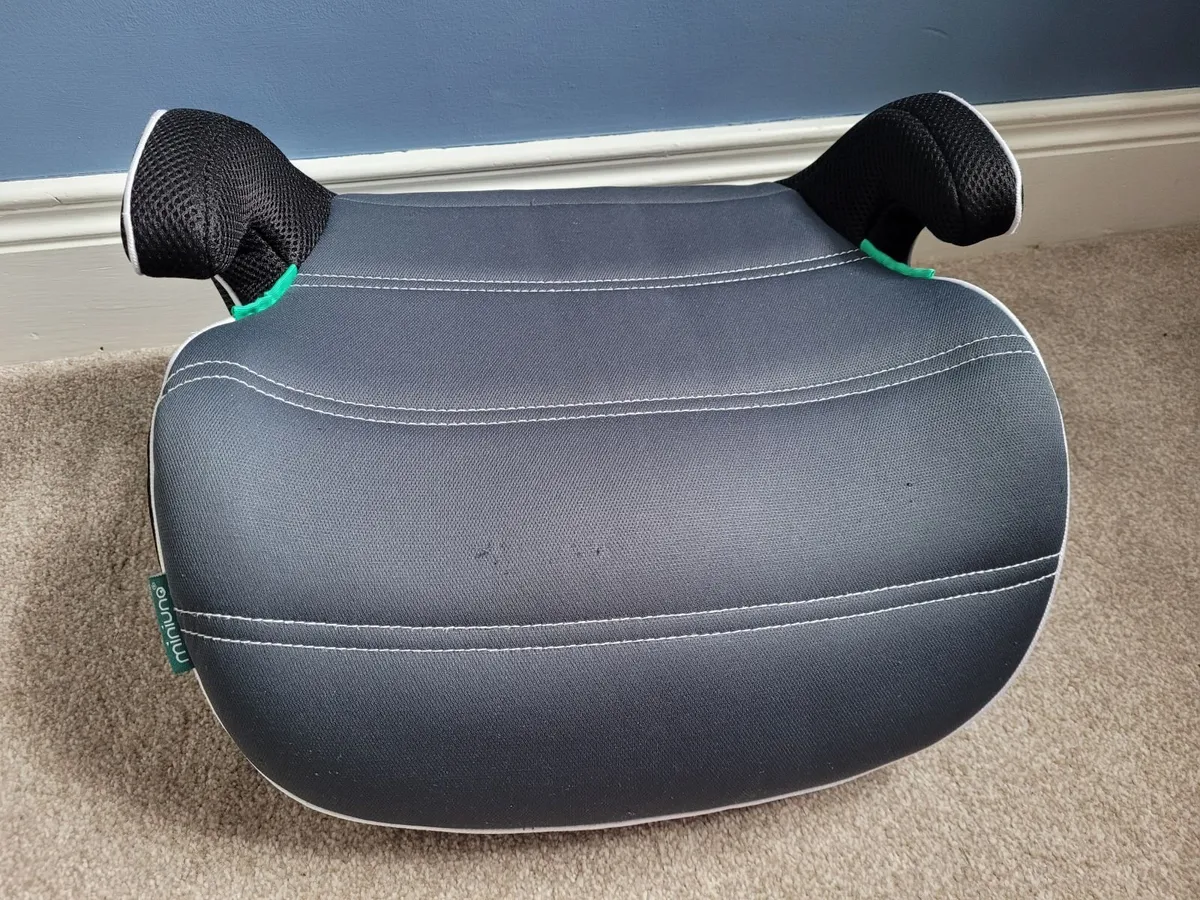 Childrens booster seat - Image 1