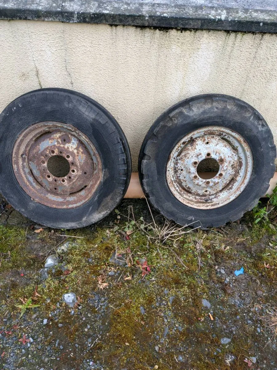 Massey 135 - Image 1