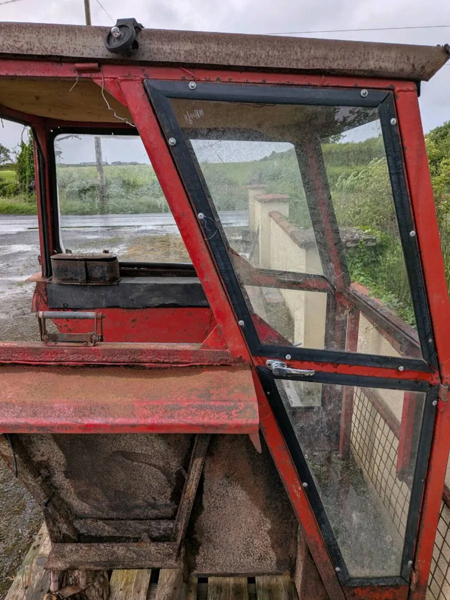 Massey 135 - Image 4