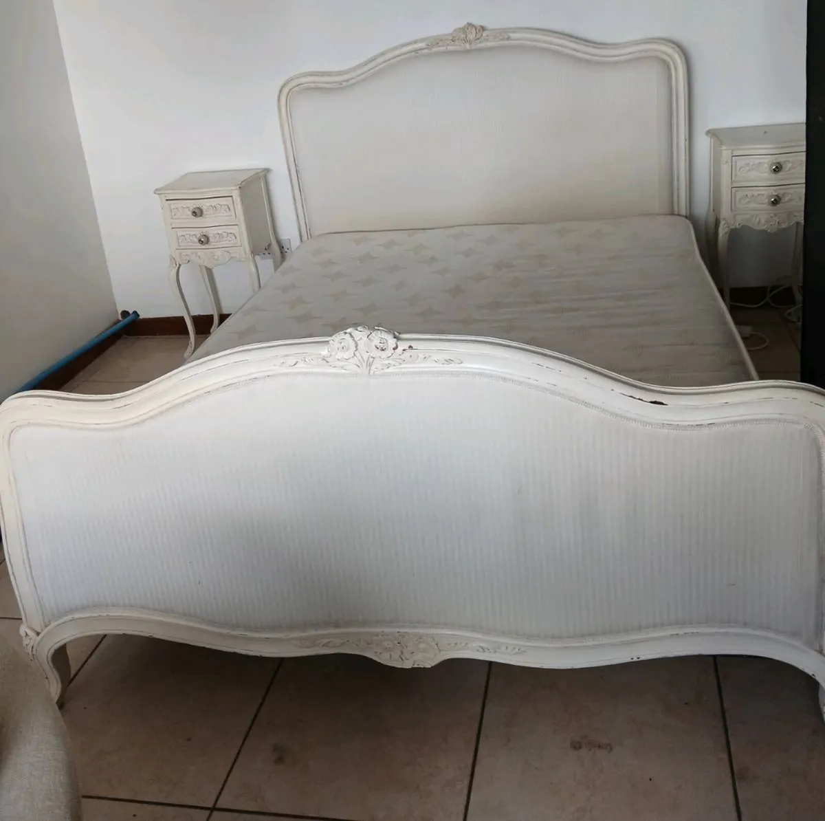 Bedroom furniture - Image 1