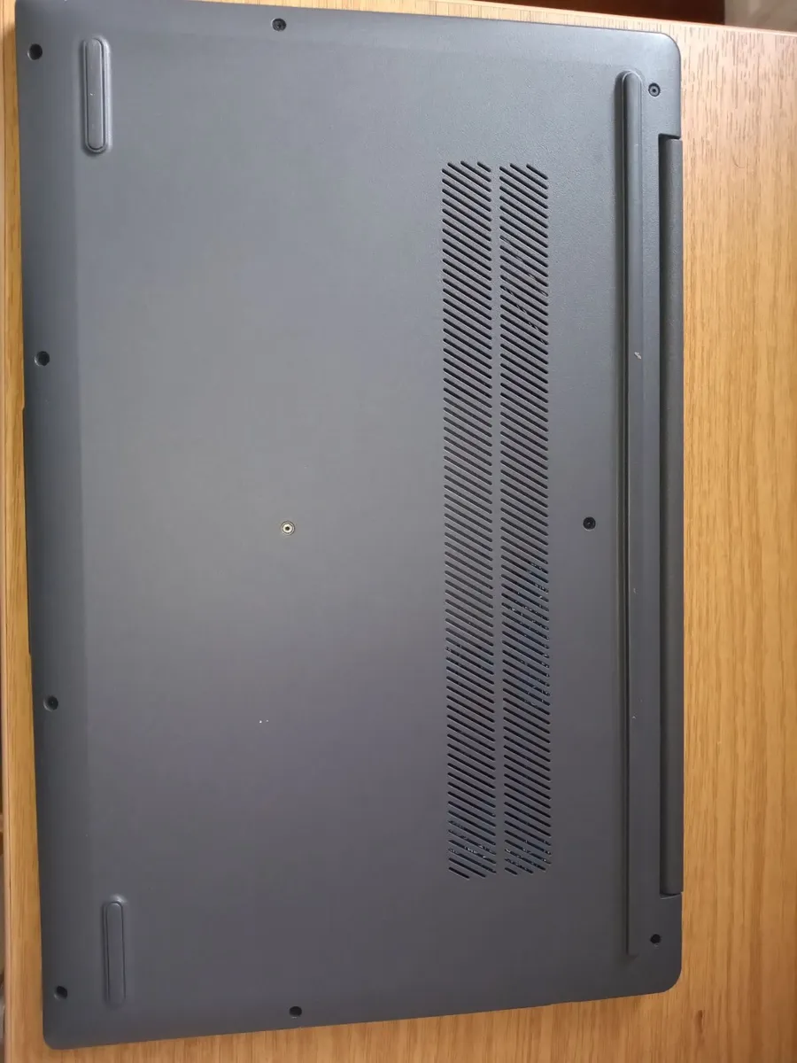 Lenovo Ideapad 15.6in - Image 4